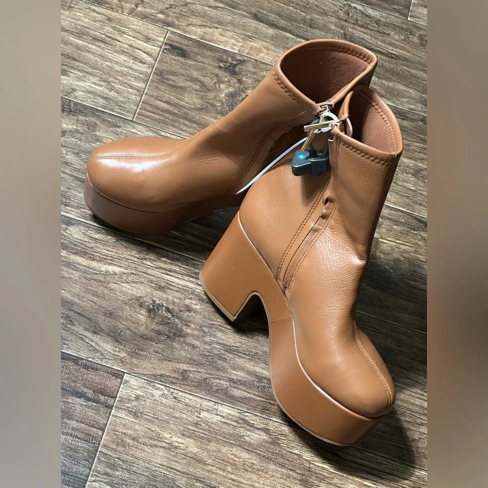 Larroude Miso‎ Platform Boots Size 5
